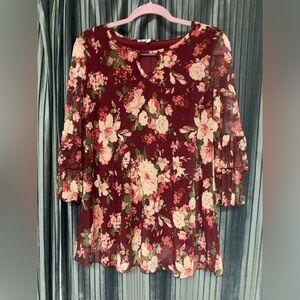 Wilde brand, size Medium, long sleeve dressy blouse/top